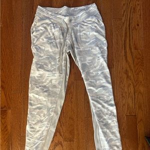Gap Maternity joggers xs
